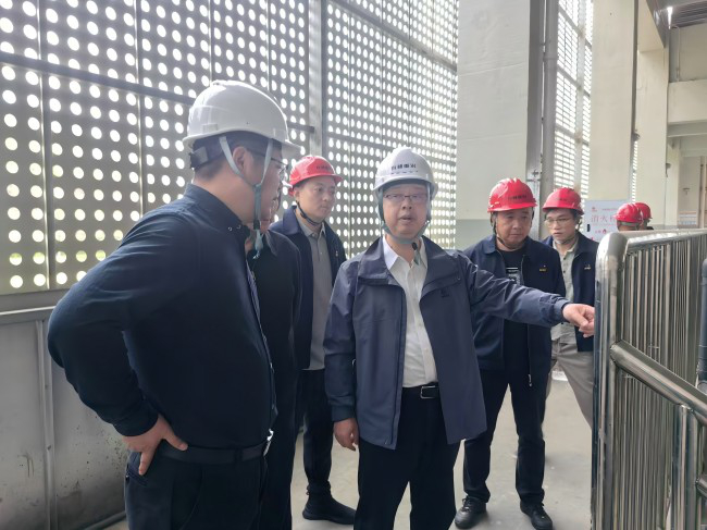 中國(guó)有研副總經(jīng)理毛昌輝帶隊(duì)赴樂(lè)山有研、有研重冶和國(guó)合重慶進(jìn)行安全檢查