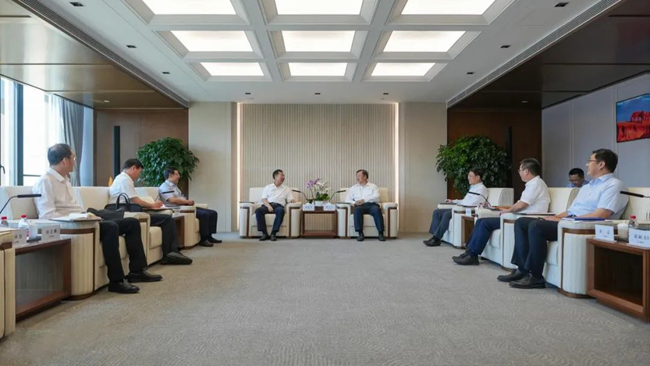 中國(guó)有研黨委書(shū)記、董事長(zhǎng)趙曉晨拜訪(fǎng)中國(guó)誠(chéng)通黨委書(shū)記、董事長(zhǎng)奚正平
